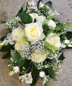 Vit blomma arrangemang