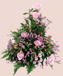 Hög dekoration i rosa toner
