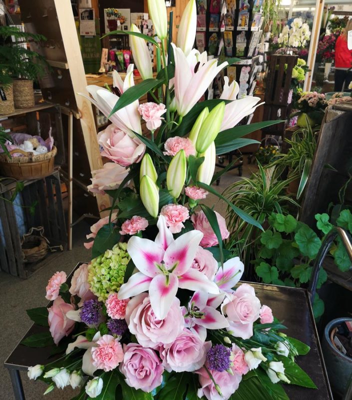 Blommdekor Dekoration till fest eller begravning